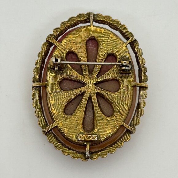 Vintage Coro Signed Cameo Brooch Two Dancing Graces Design In Resin Gold-Tone - Picture 6 of 16